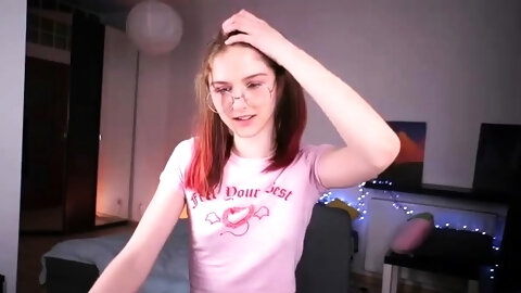 Amateur Pantyhouse Webcam Teen Strips And...