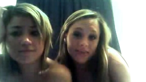 Bored Teen Starts Fucking Her Pussy To...