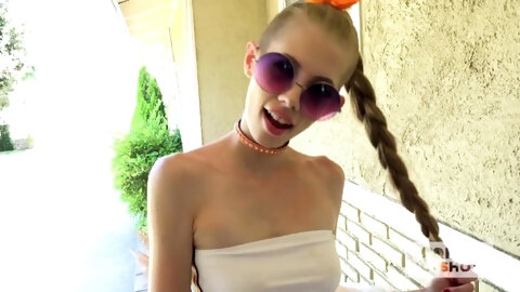 Skinny??babe Meets Guy Online For Anal Sex