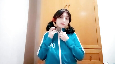 Squid Game Contestant Fights Dirty!