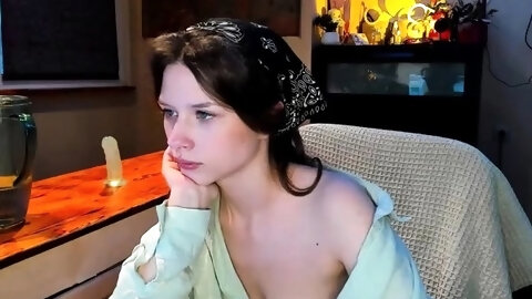 Lovely Amateur Teen Brunette Masturbating...